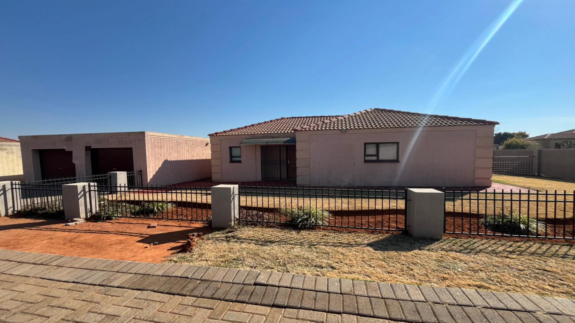 Front View of property in Flamwood