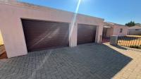 Garage of property in Flamwood