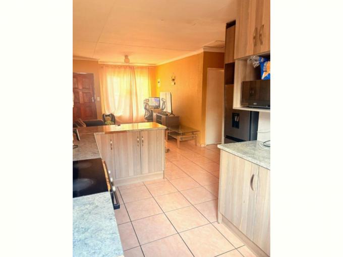 3 Bedroom House for Sale For Sale in Clayville - MR717794