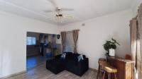 Lounges - 24 square meters of property in Duncanville