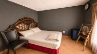 Bed Room 1 of property in Eldorette