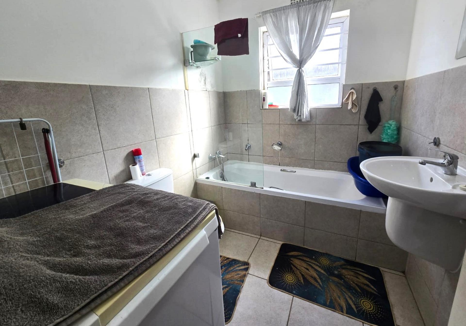 of property in Paarl