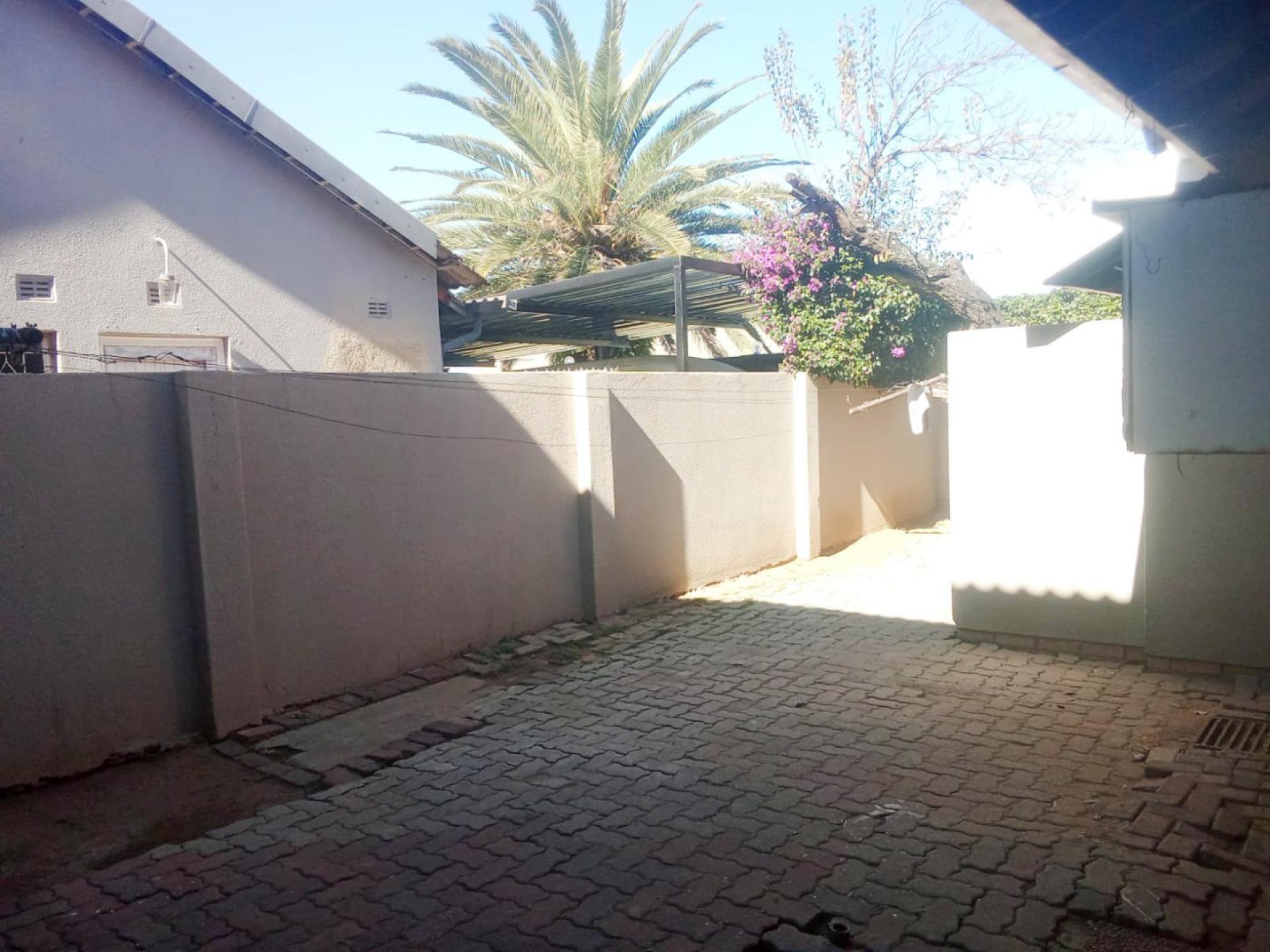  of property in Tulisa Park