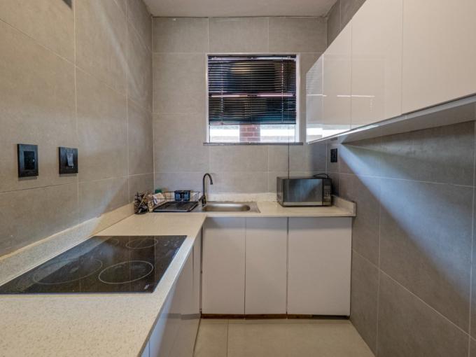 1 Bedroom Apartment for Sale For Sale in Amanzimtoti  - MR717851