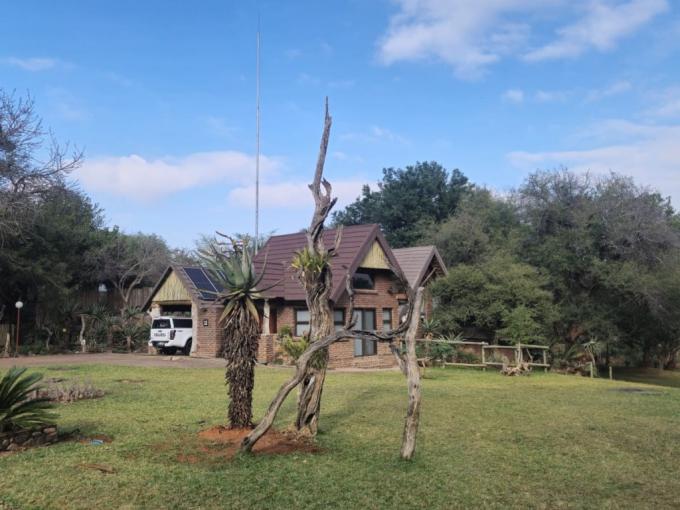 4 Bedroom House to Rent in Hoedspruit - Property to rent - MR717861