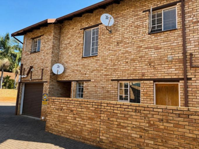 3 Bedroom Simplex for Sale For Sale in Safarituine - MR717864