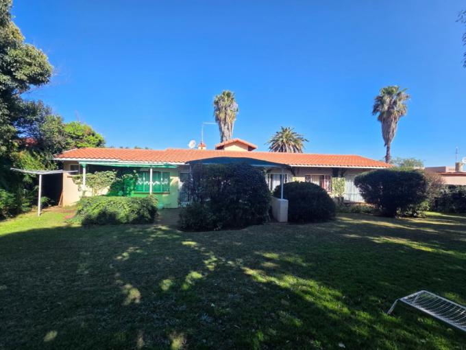 3 Bedroom House for Sale For Sale in Verwoerdpark - MR717868
