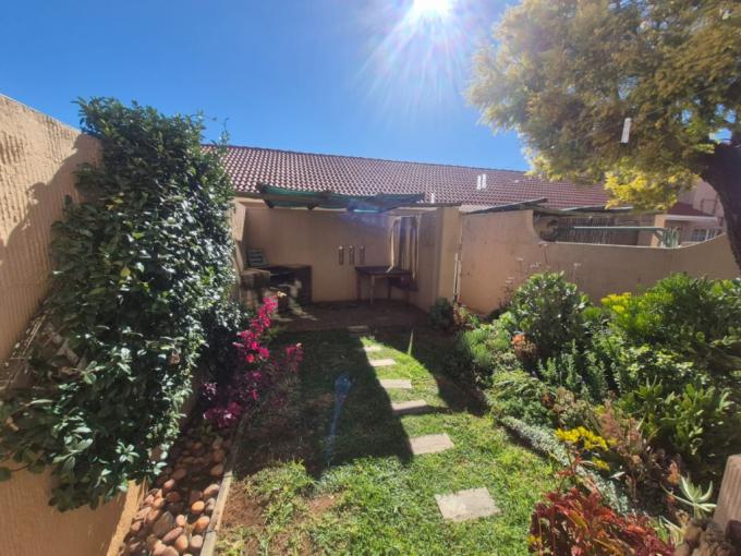 1 Bedroom Simplex for Sale For Sale in Norkem park - MR717870