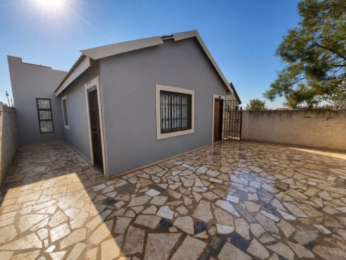 2 Bedroom House for Sale For Sale in Palm Ridge - MR717895