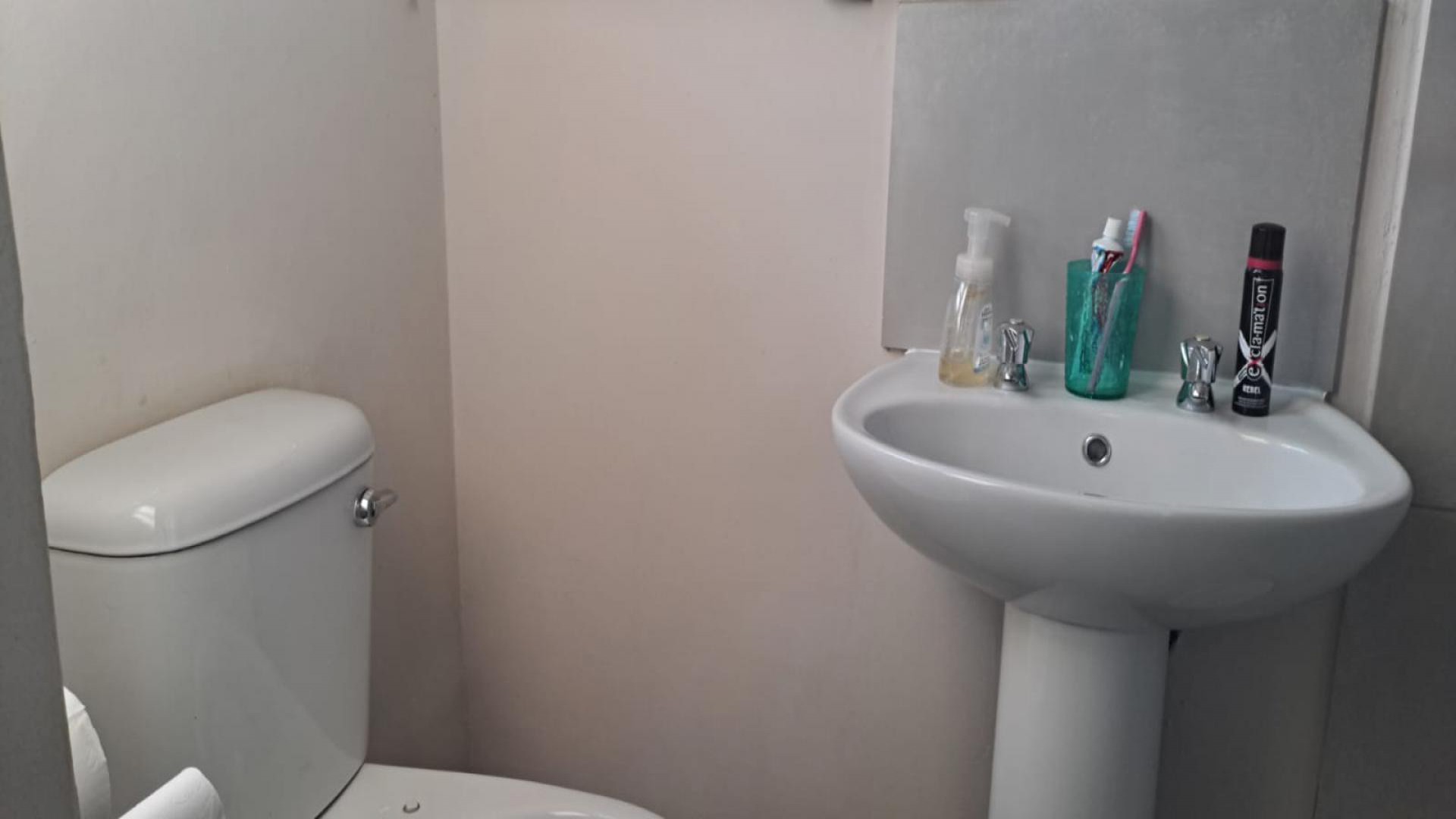 Bathroom 1 of property in Soshanguve East