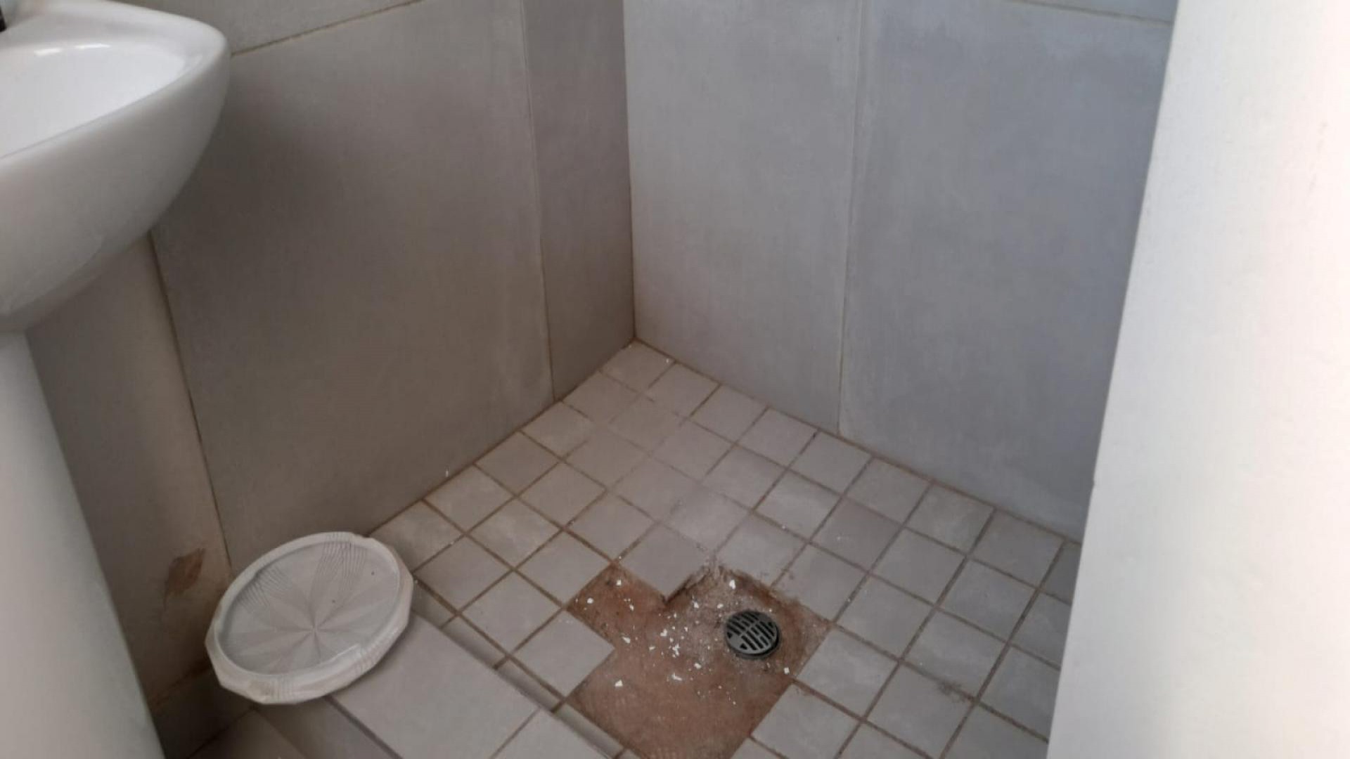 Bathroom 1 of property in Soshanguve East