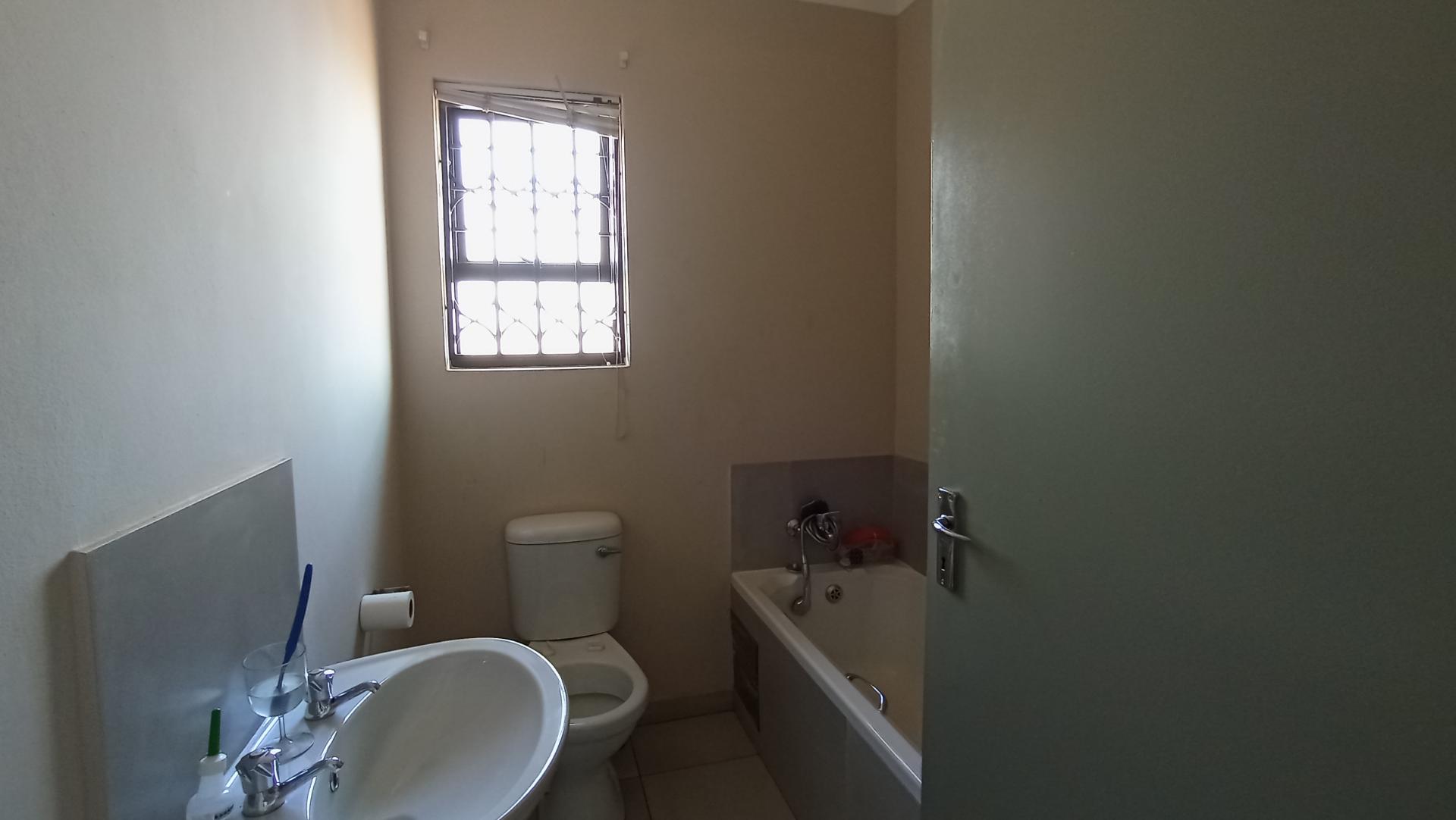 Bathroom 1 - 5 square meters of property in Soshanguve East