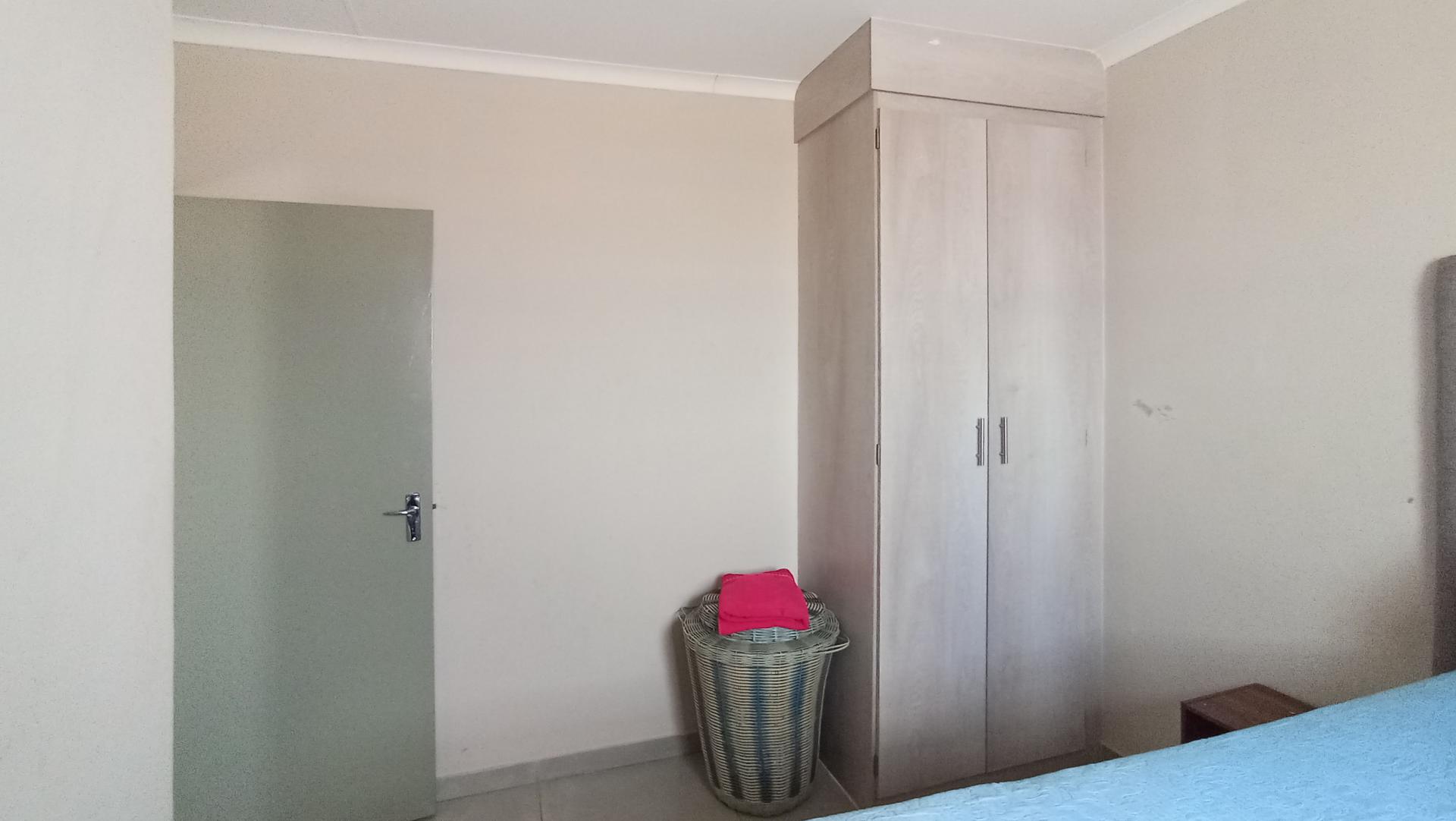 Bed Room 2 - 9 square meters of property in Soshanguve East