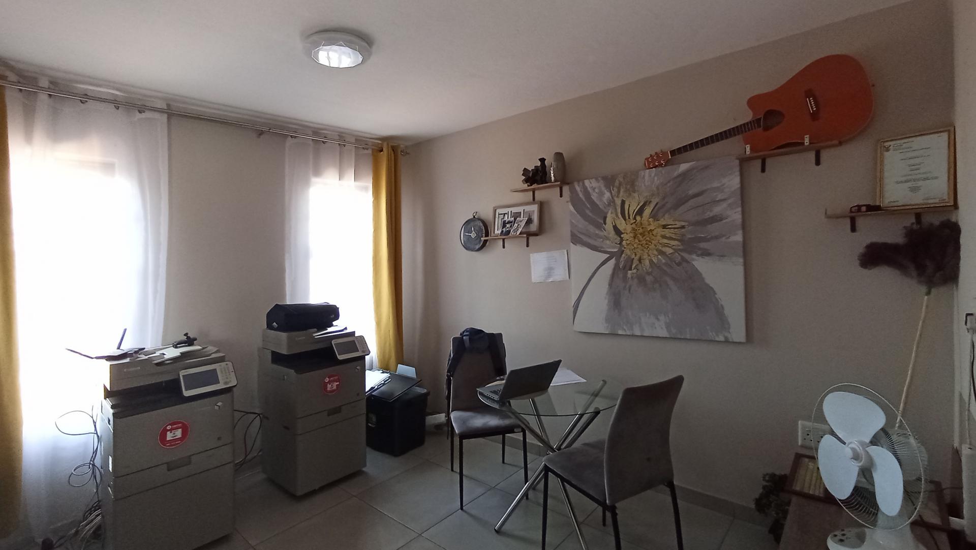 Dining Room - 12 square meters of property in Soshanguve East