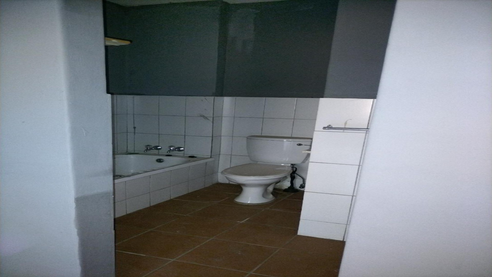 Bathroom 1 of property in Nelspruit Central