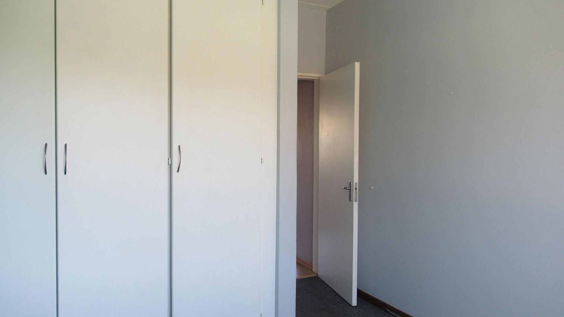 Bed Room 1 - 12 square meters of property in Noordhang