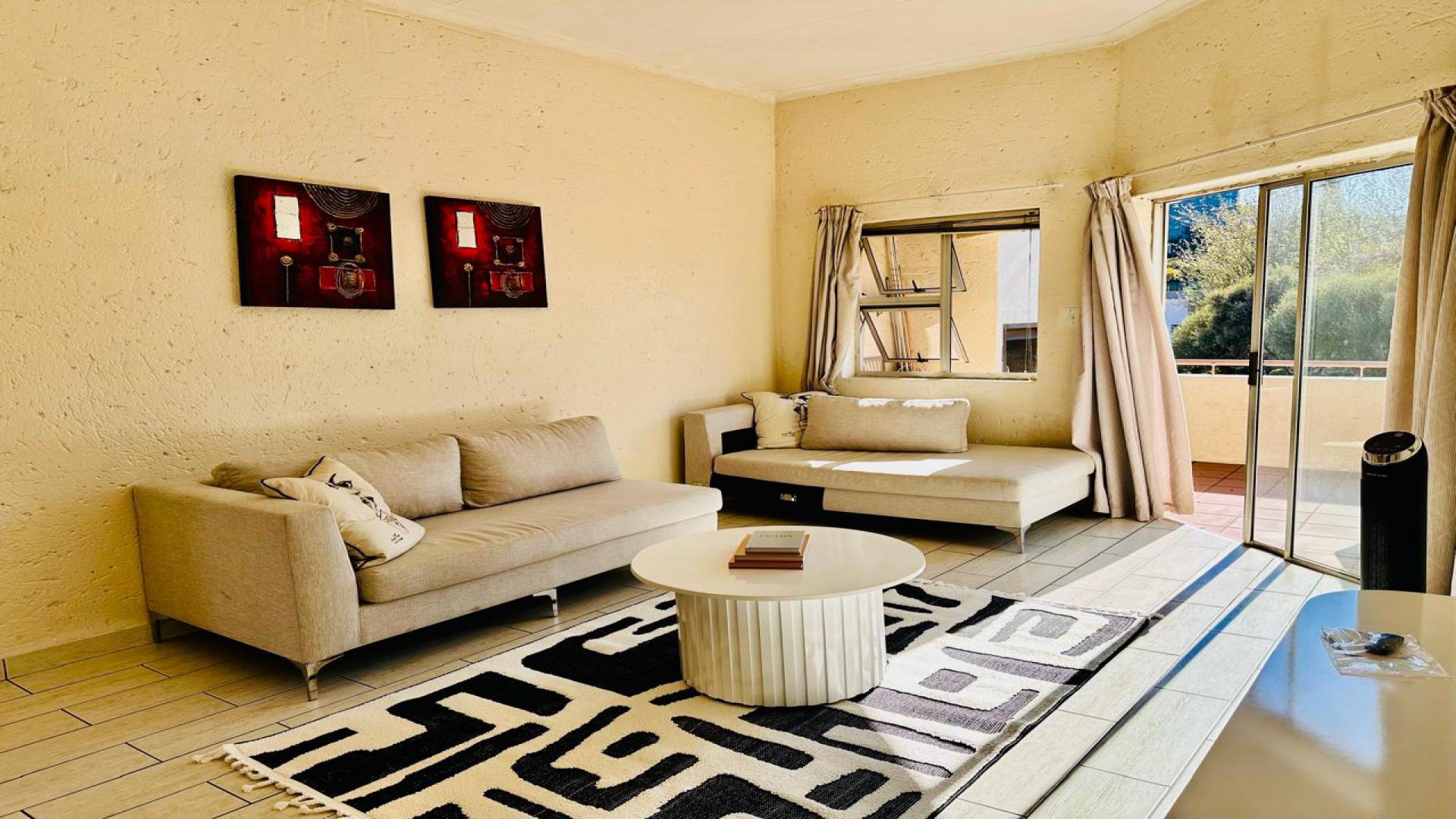 Lounges of property in Bedfordview
