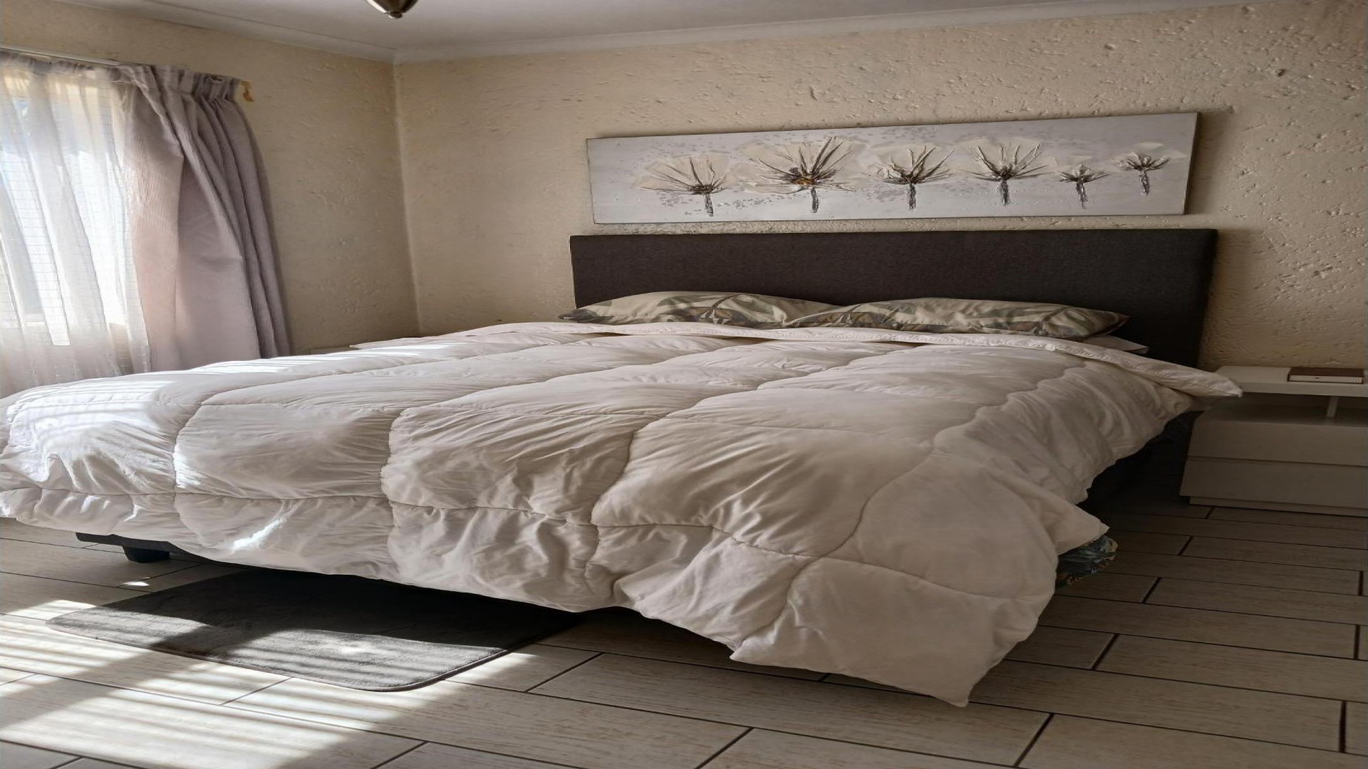 Bed Room 1 of property in Bedfordview