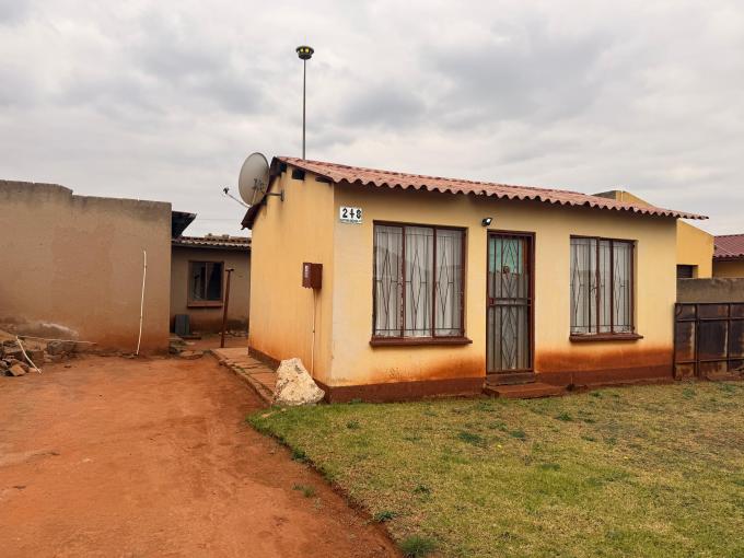 1 Bedroom House for Sale For Sale in Vosloorus - MR717954