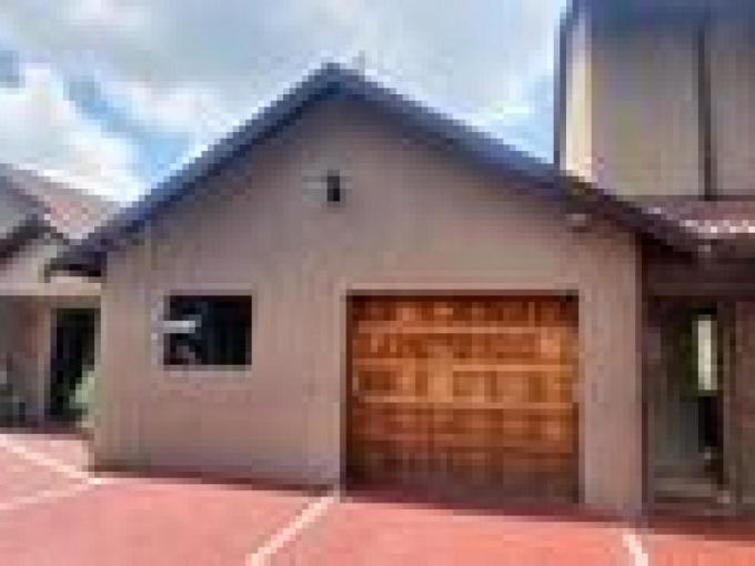 9 Bedroom House for Sale For Sale in Wierdapark - MR717974