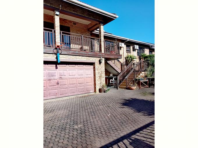 3 Bedroom House for Sale For Sale in Nkwazi - MR717976