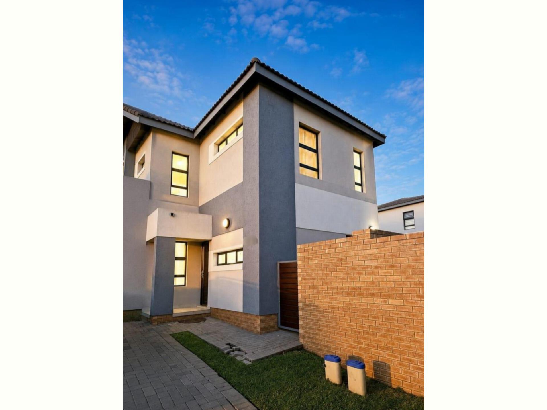  of property in Thatchfield