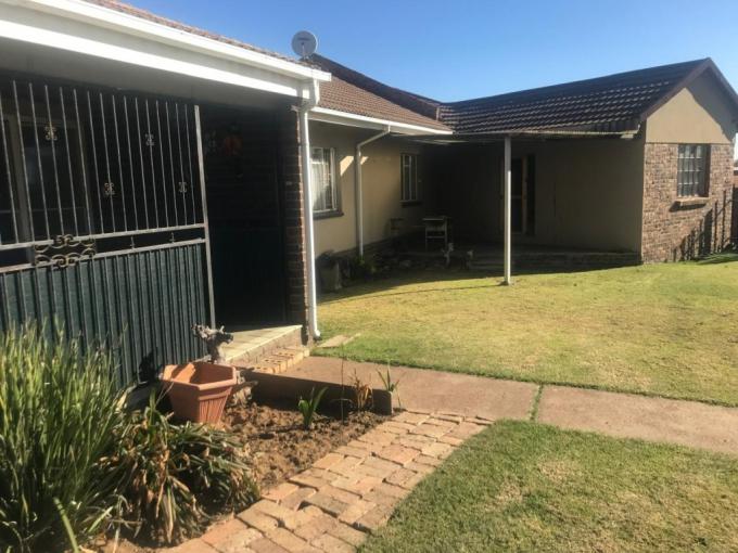 5 Bedroom House for Sale For Sale in Pullens Hope - MR717986