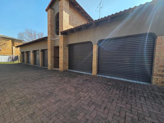 3 Bedroom Apartment for Sale For Sale in New Redruth - MR717998