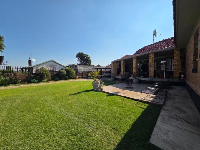 4 Bedroom House for Sale For Sale in Florentia - MR717999