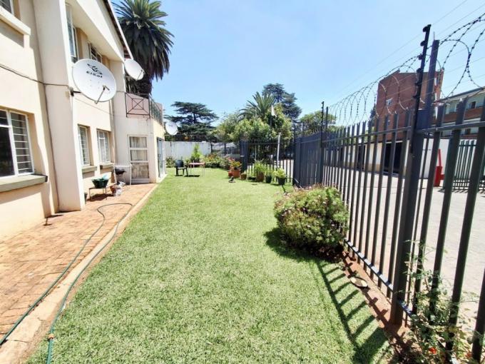 2 Bedroom Simplex for Sale For Sale in Denlee - MR718004