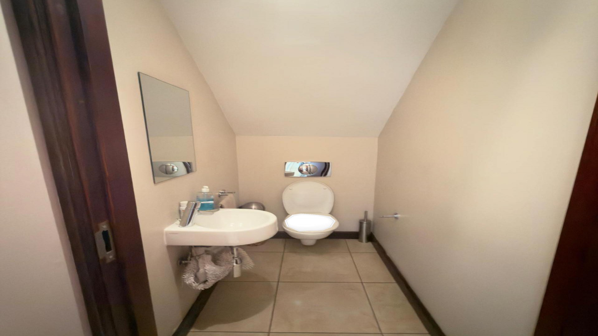 Bathroom 1 of property in Illovo