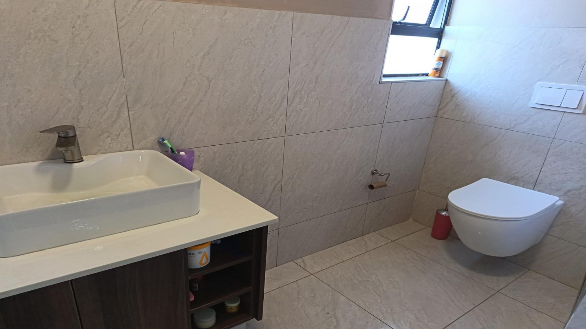 Bathroom 1 of property in Wildtuin Park Estate