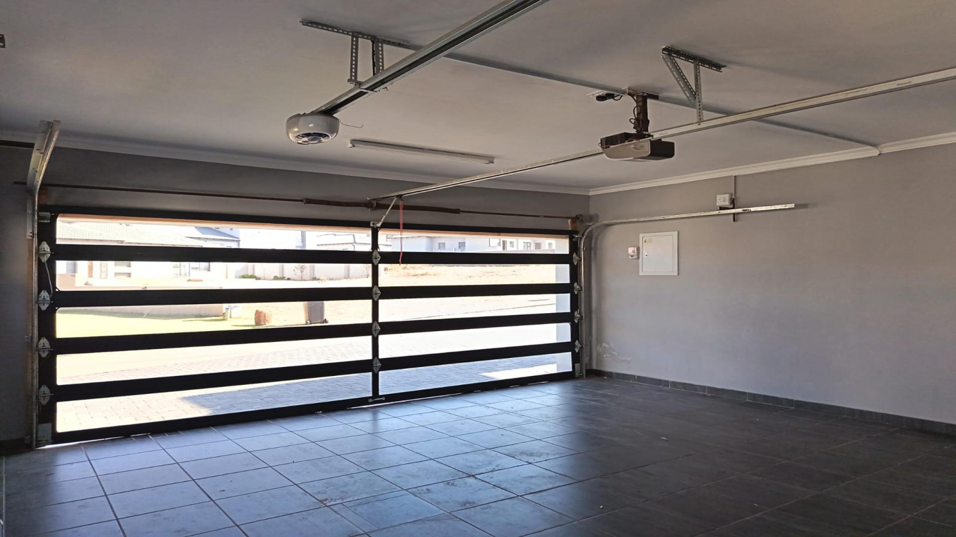 Garage of property in Wildtuin Park Estate
