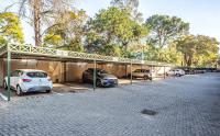 Carport  of property in Nieuw Muckleneuk