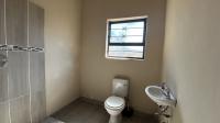 Bathroom 1 of property in Karenpark