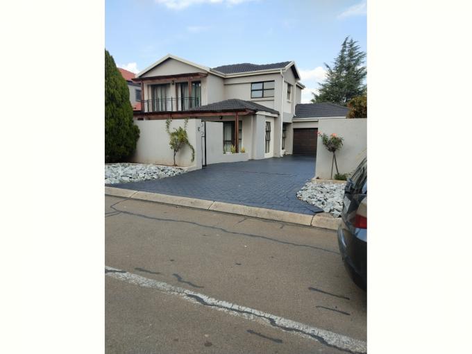 3 Bedroom House for Sale For Sale in Amberfield - MR718039