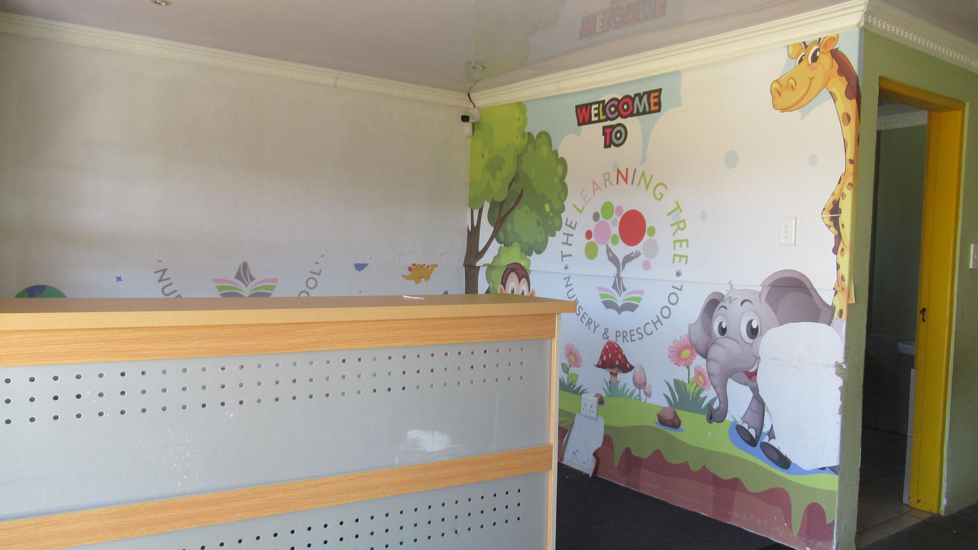 Lounges - 26 square meters of property in Protea Glen