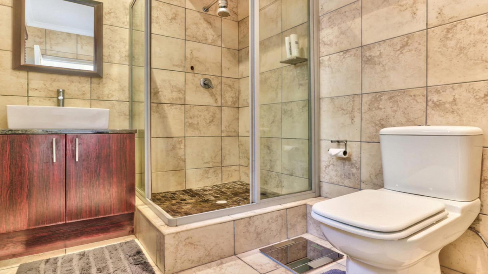 Bathroom 1 of property in Cape Town Centre