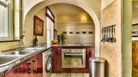 Kitchen of property in Cape Town Centre