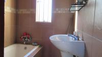 Bathroom 2 - 5 square meters of property in Groblerpark