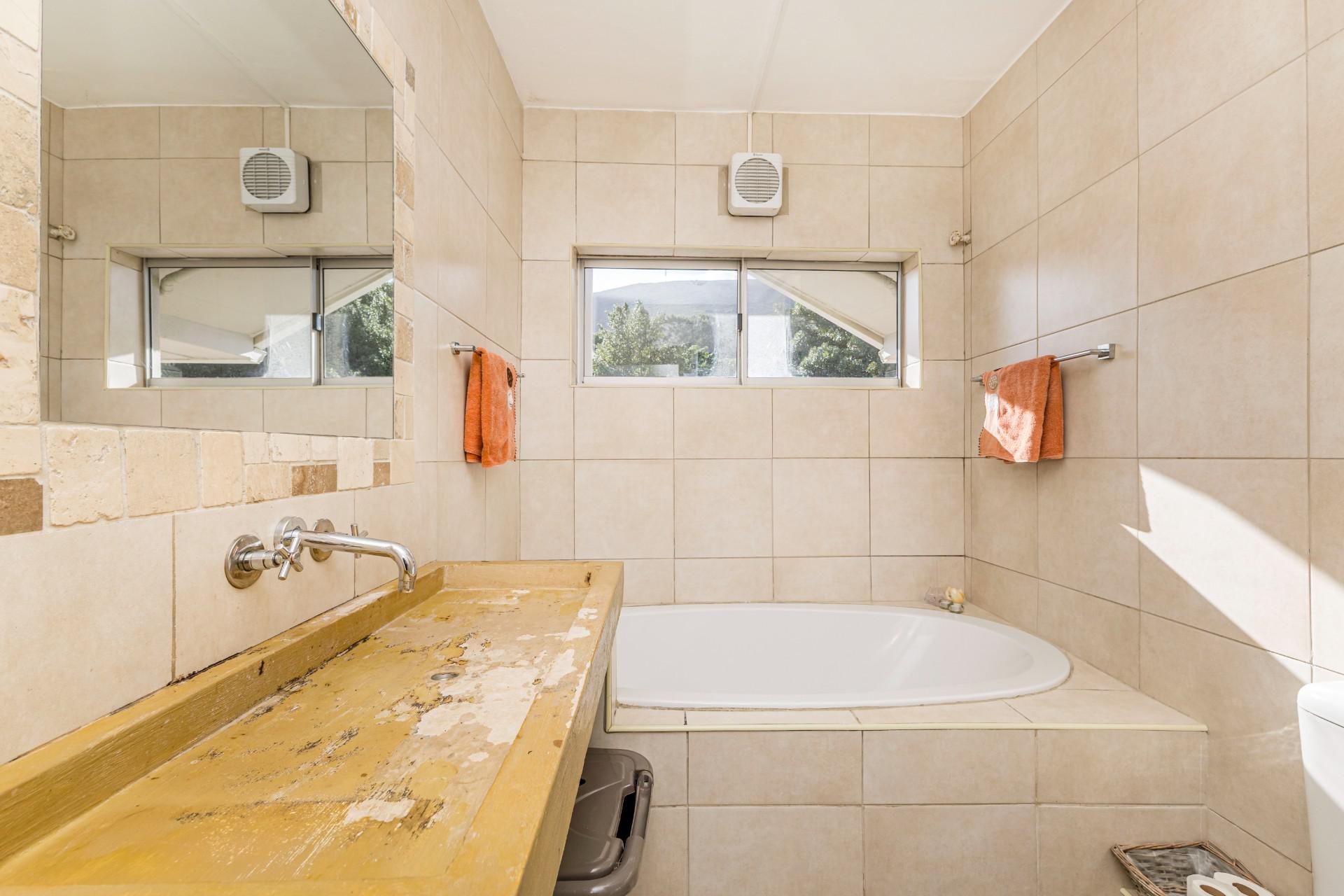  of property in Plattekloof