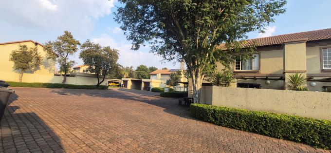 2 Bedroom Duplex for Sale For Sale in Annlin - MR718119