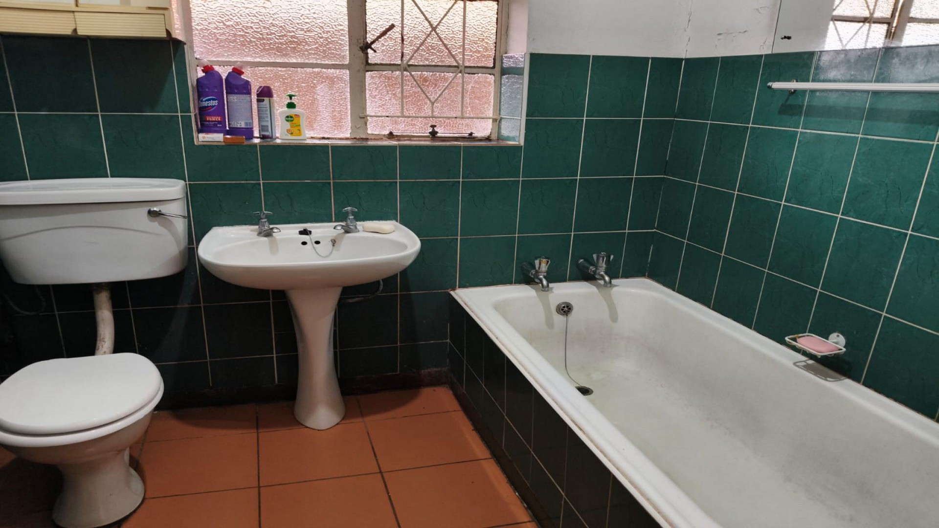 Bathroom 2 of property in Westdene (JHB)
