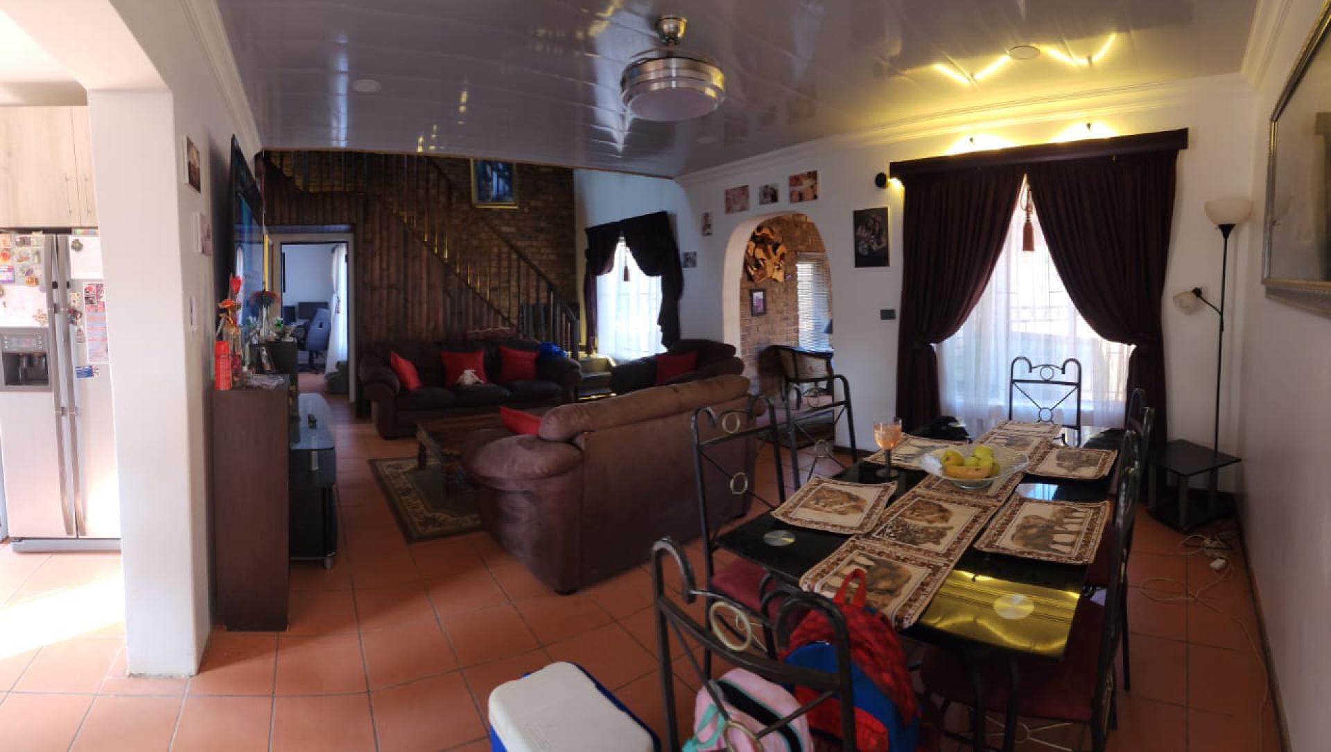 of property in Chantelle