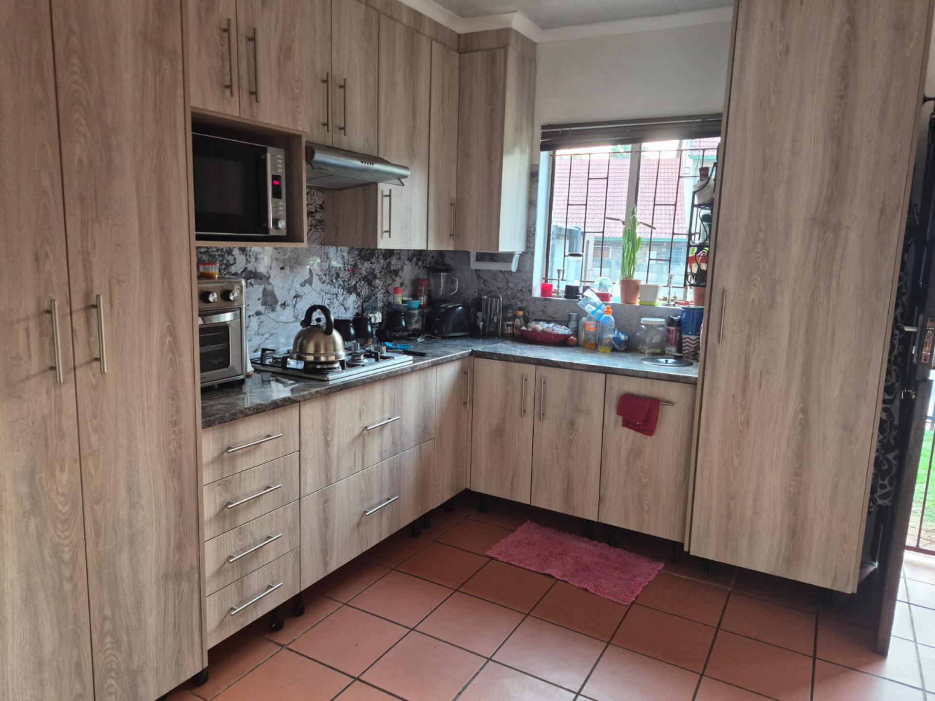  of property in Chantelle
