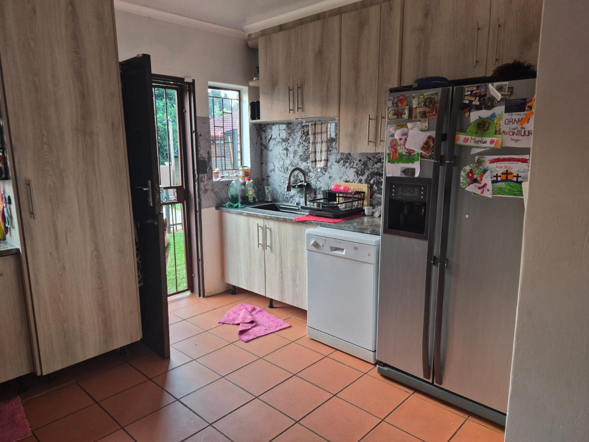  of property in Chantelle