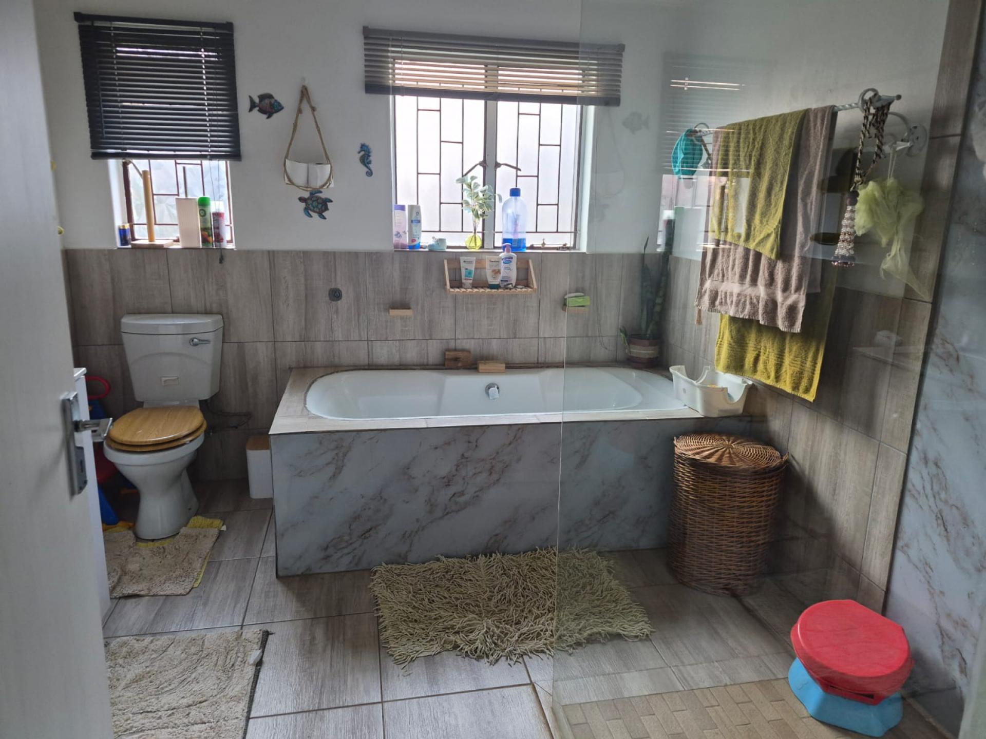  of property in Chantelle