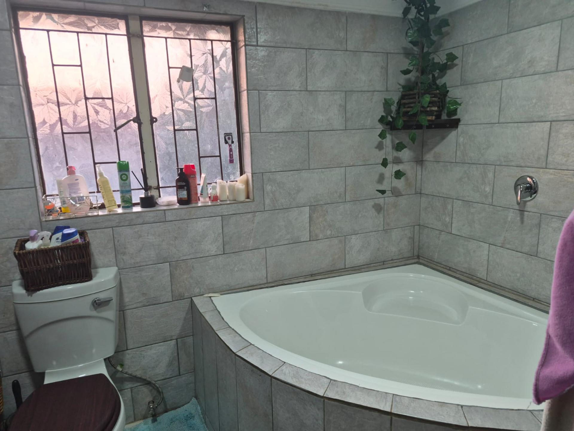 of property in Chantelle