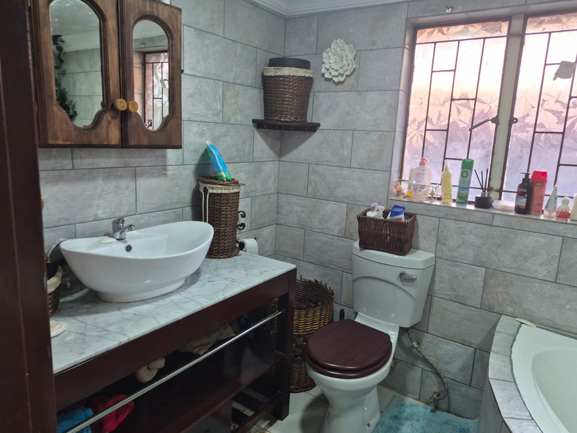 of property in Chantelle