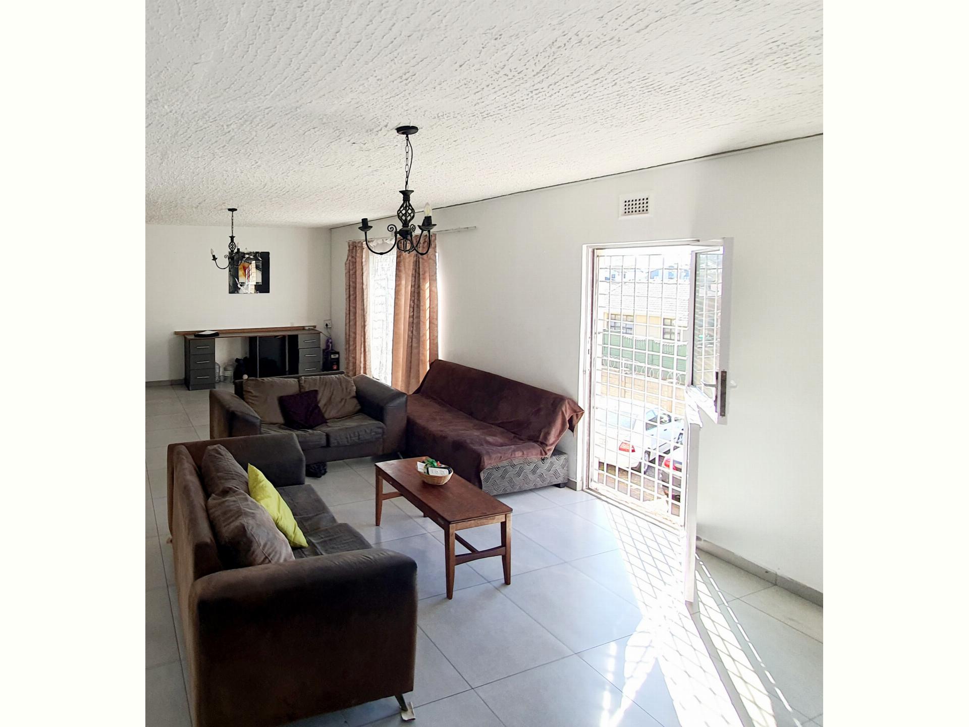  of property in Montclair (Dbn)